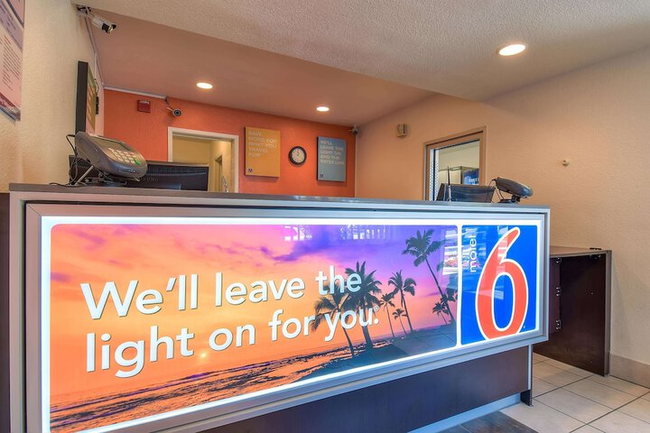 Motel 6 Westminster South - Long Beach