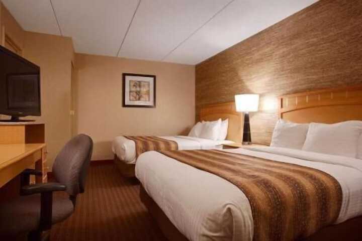 Room 7 of 8
