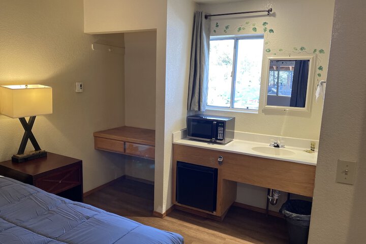 Room 75 of 84