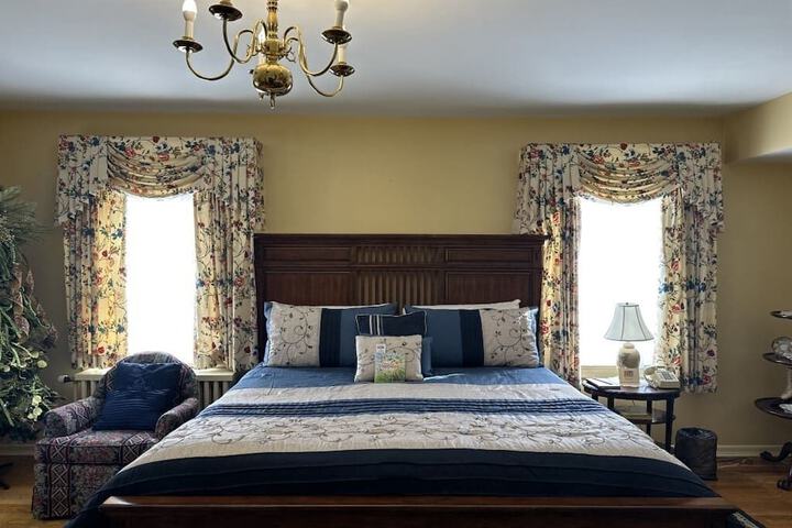 Montague Inn