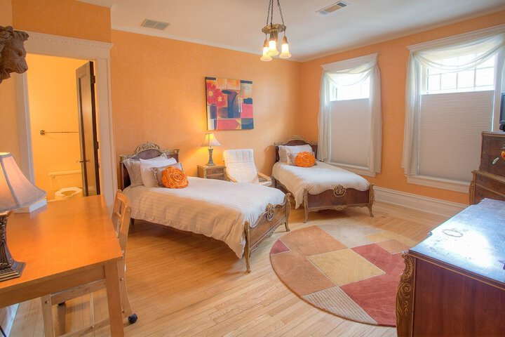 Room 7 of 17