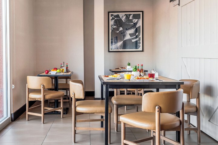 Hyatt Place Phoenix / Chandler-Fashion Center