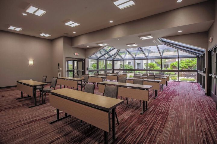 Courtyard by Marriott Lincroft Red Bank