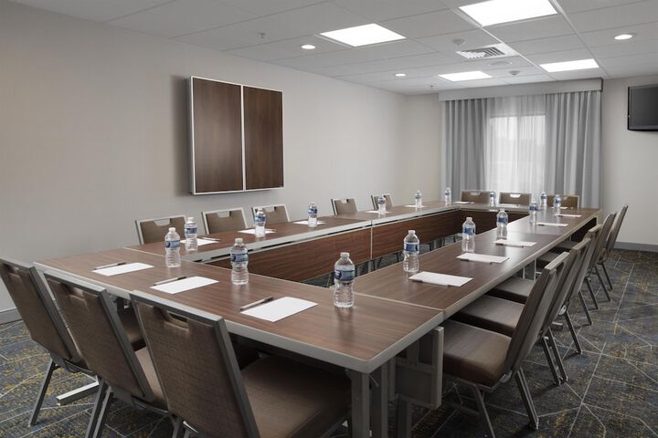 Hampton Inn Magnolia