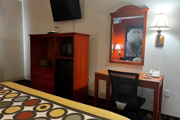 Room 9 of 31