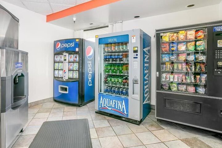 MOTEL 6 MINNEAPOLIS AIRPORT - MALL OF AM