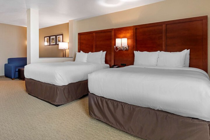 Room 9 of 28
