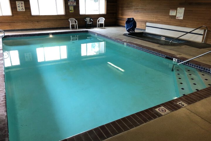 Pool 4 of 38