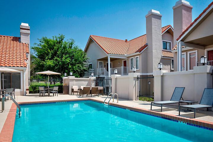 Pool 3 of 18