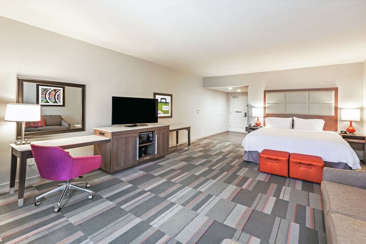 Room 33 of 54