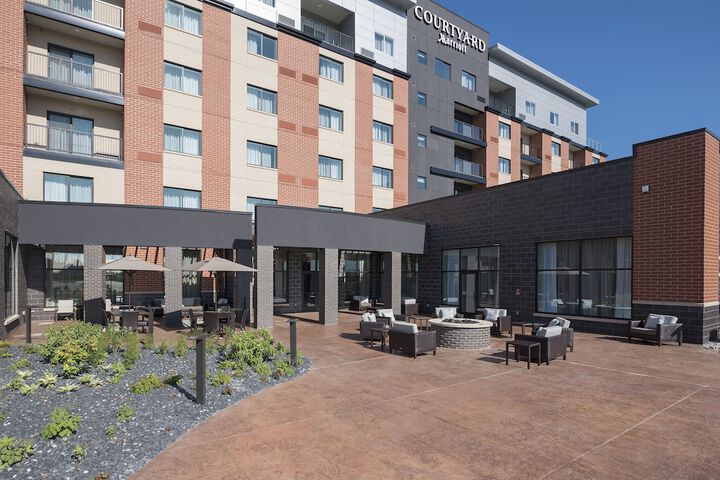Hotel 2 of 51