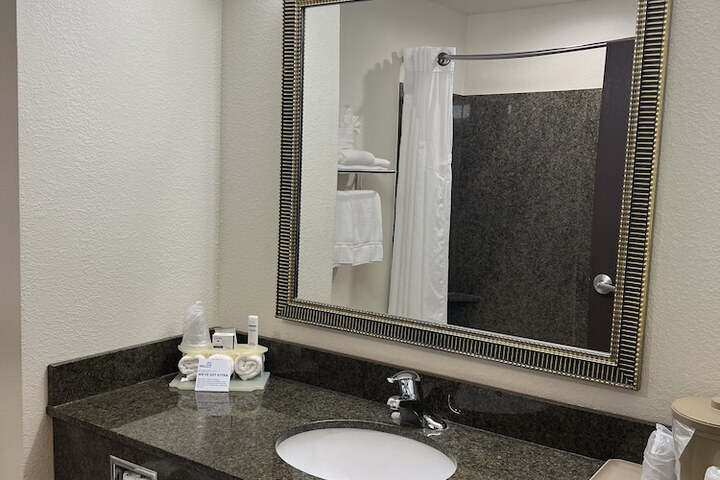 Room 10 of 31