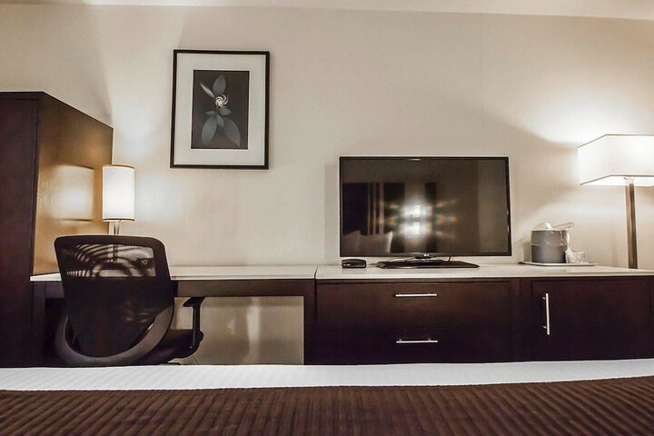 Room 16 of 37