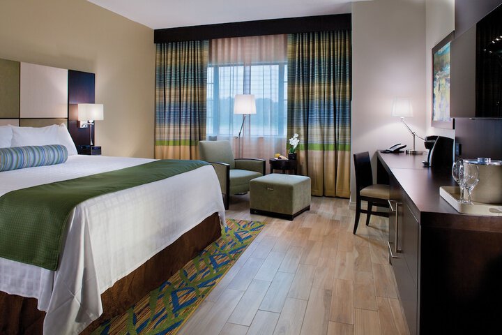Room 9 of 28