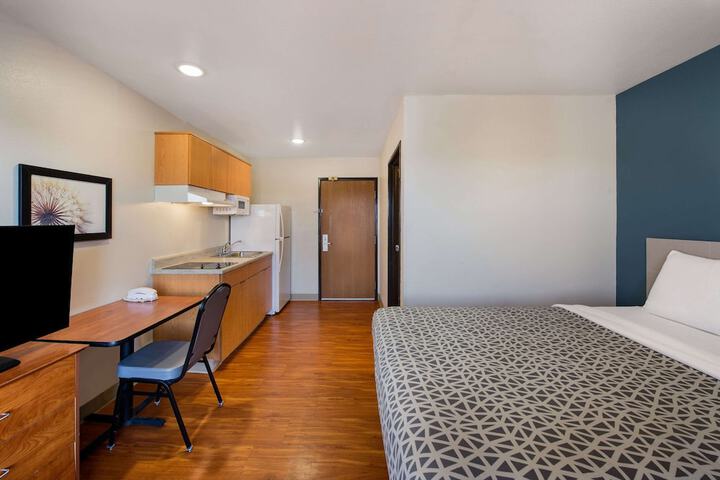 Room 21 of 37