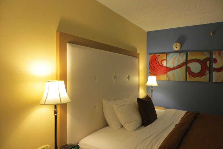 Room 30 of 41