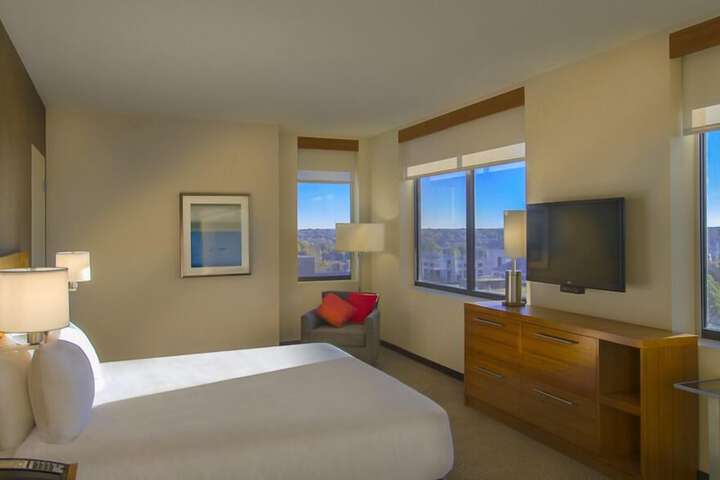 Room 15 of 37