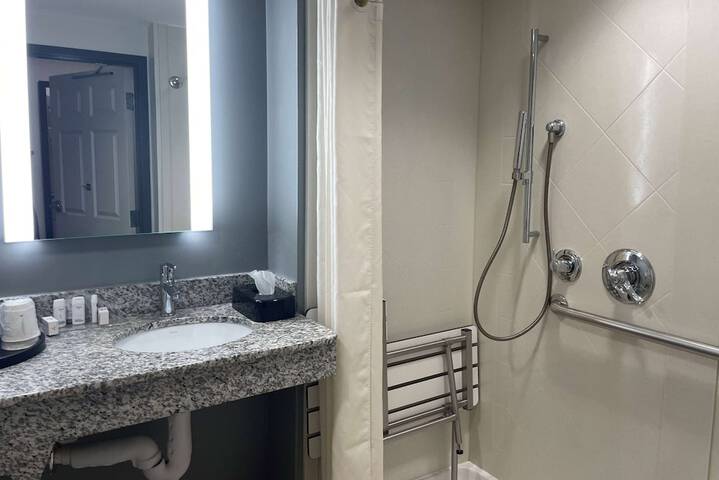 Room 14 of 19