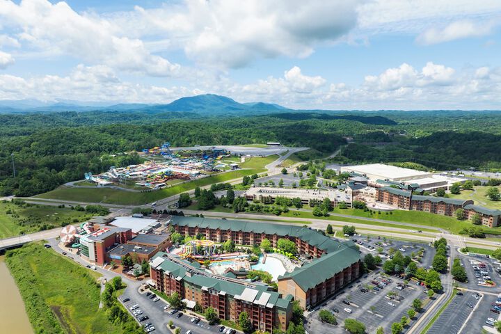 Wilderness at the Smokies - Stone Hill Lodge