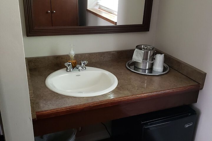 Room 14 of 19