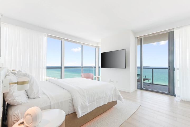 W South Beach