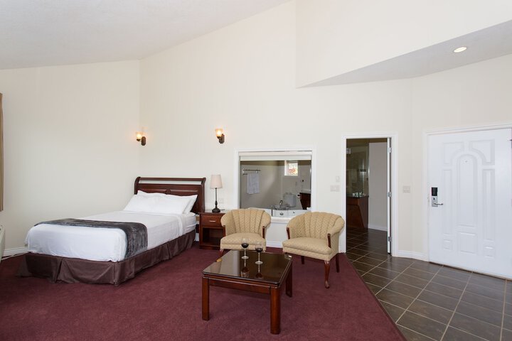 Room 14 of 32
