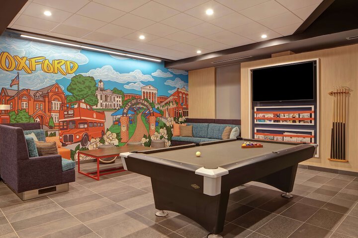 Tru by Hilton Oxford