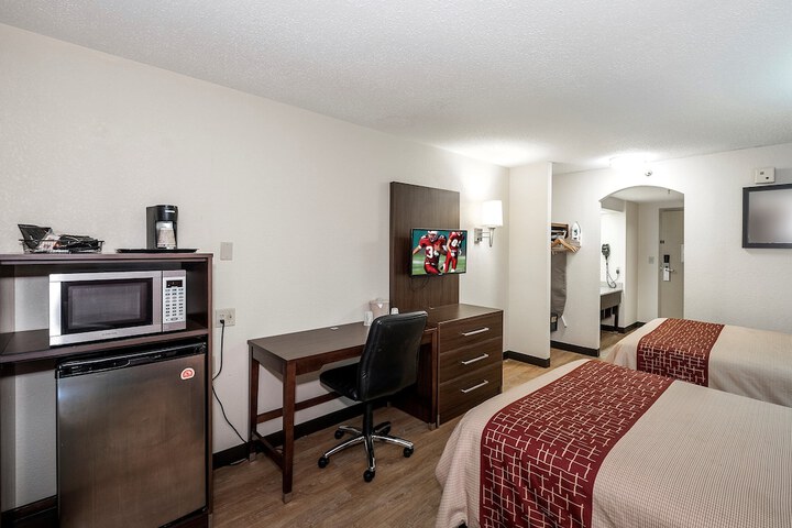 Room 16 of 32