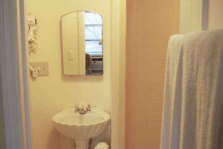 Room 179 of 217