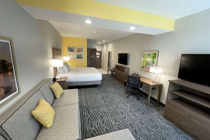 Room 22 of 60