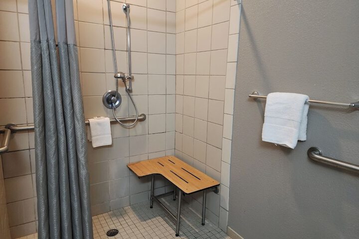 Room 18 of 32