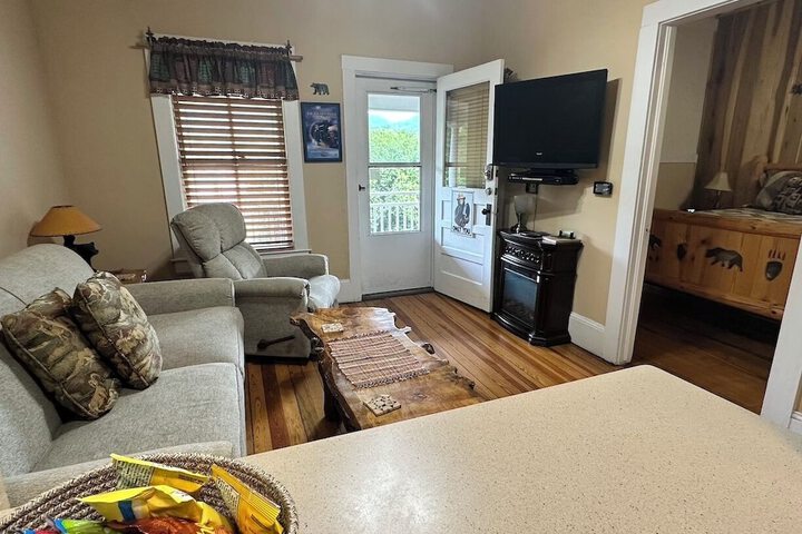 Calhoun House Inn & Suites