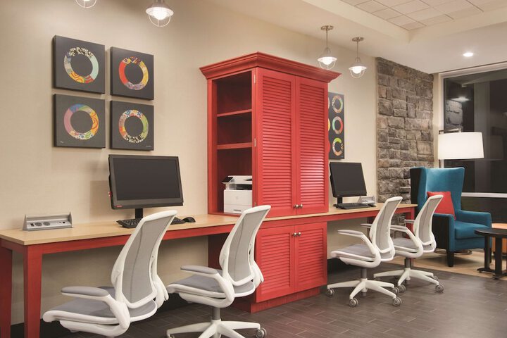 Business Center 38 of 39