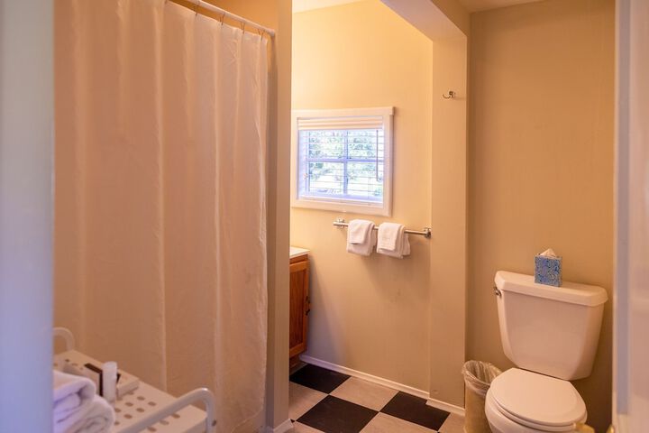 Room 21 of 48