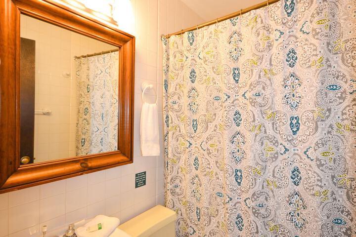 Room 18 of 48