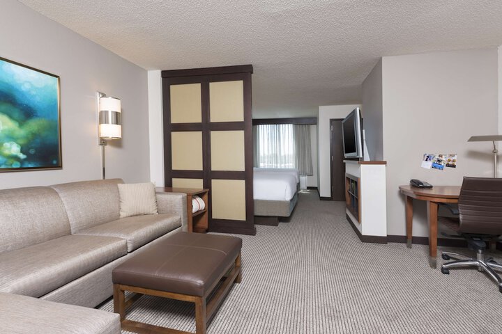 Room 21 of 33
