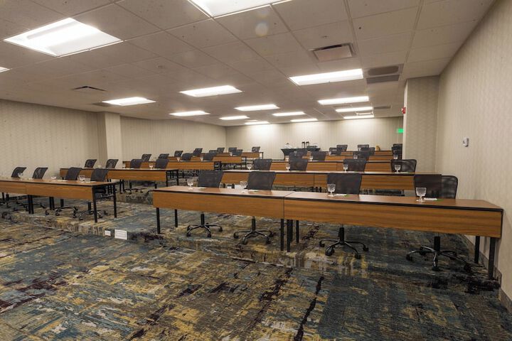 Holiday Inn Cleveland-S Independence by IHG
