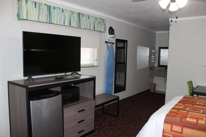 Room 25 of 46