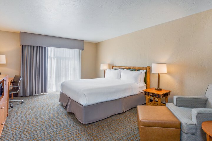 Holiday Inn Resort The Lodge at Big Bear Lake by IHG