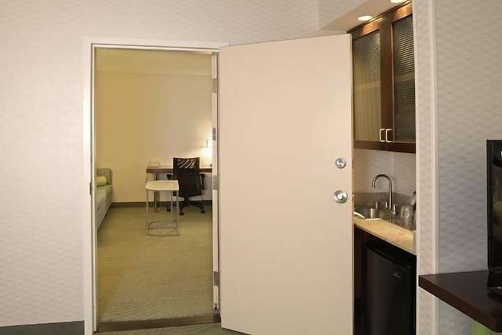Room 19 of 36