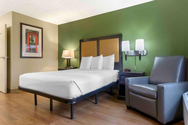 Studio 6 Suites Seattle Kent WA