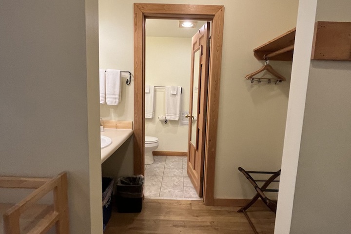 Room 50 of 210