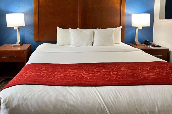Room 15 of 43