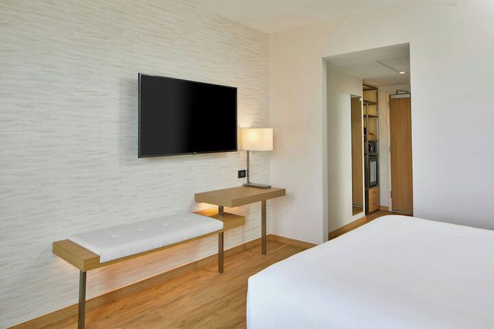 Room 21 of 66