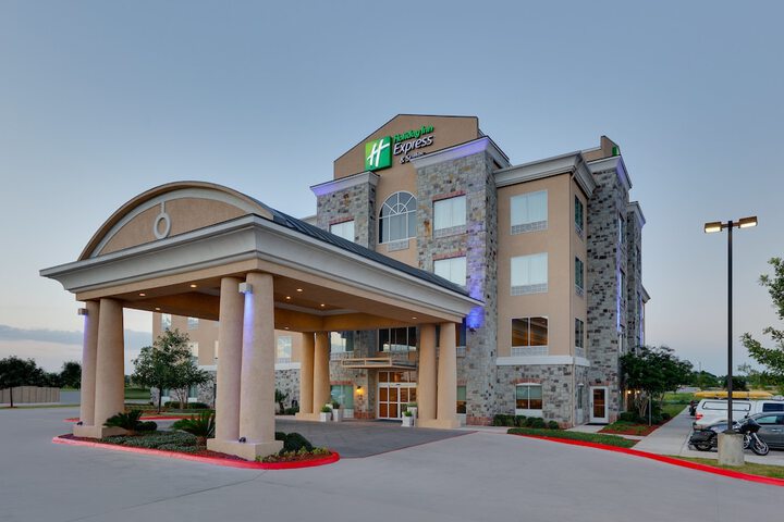 Hotel 7 of 41