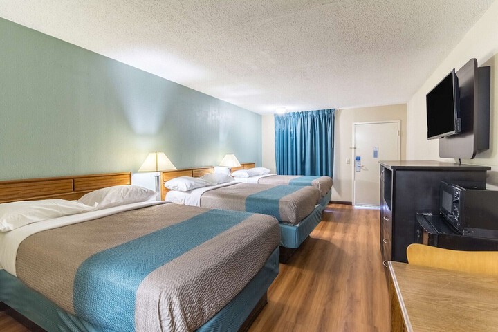 Motel 6 Kenly NC