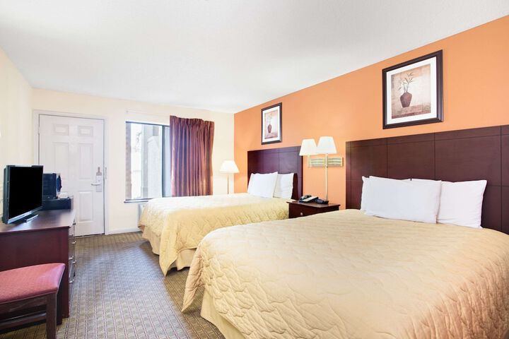 Room 16 of 16