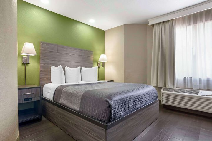 Room 13 of 29