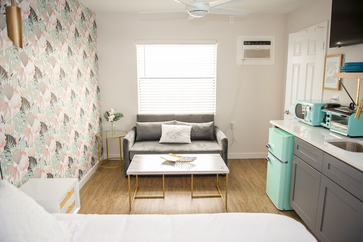 Room 111 of 128