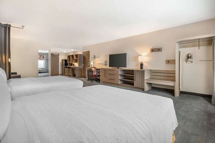 Room 15 of 37